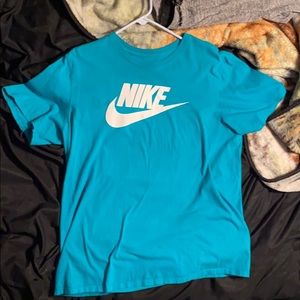 Men’s Nike T-shirt